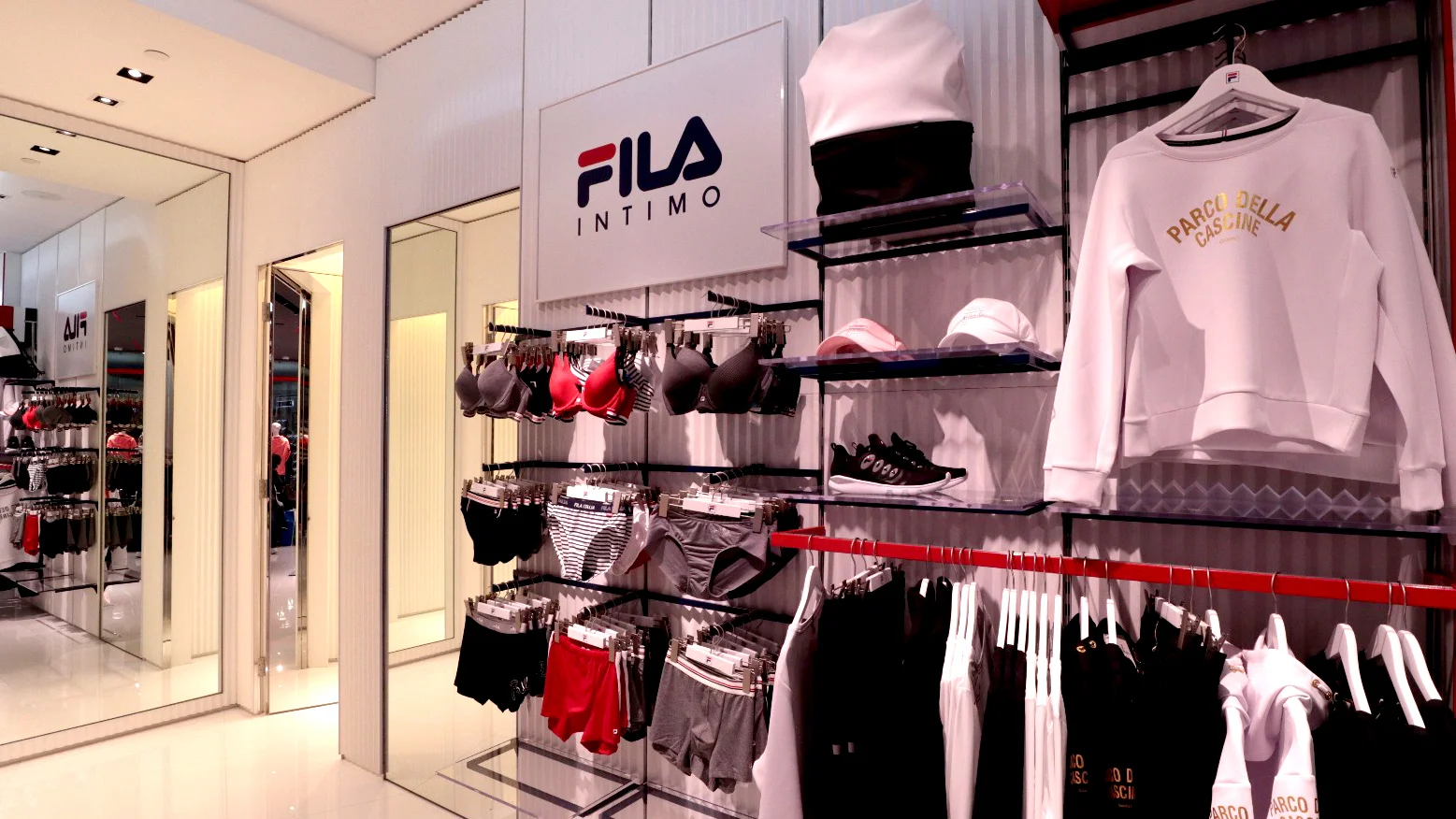 Fila clothing outlet sales